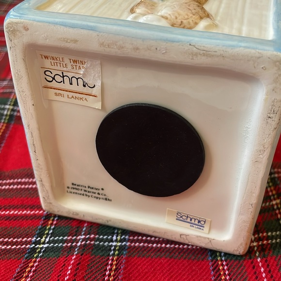 1990 Schmid porcelain Beatrix Potter Petter Rabbit figurine block Bank - Picture 6 of 9